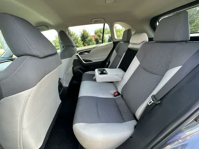 Used 2024 Toyota RAV4 XLE AWD/4WD image 18