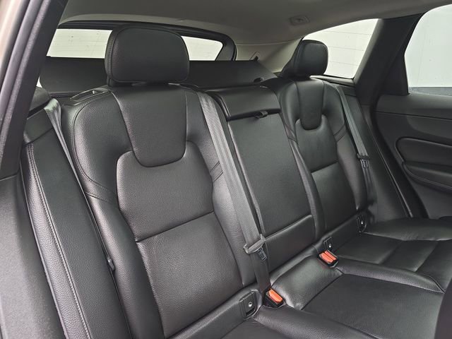 Used 2023 Volvo XC60 B5 Plus w/ Protection Package Premier image 38