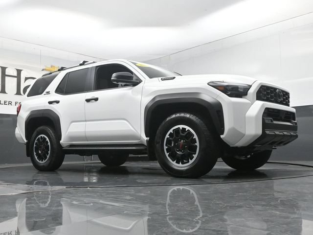 Used 2025 Toyota 4Runner TRD Off-Road Premium AWD/4WD image 2