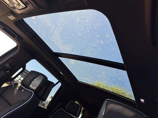 New 2026 GMC Yukon AT4 Ultimate w/ LPO, Floor Liner Package image 15