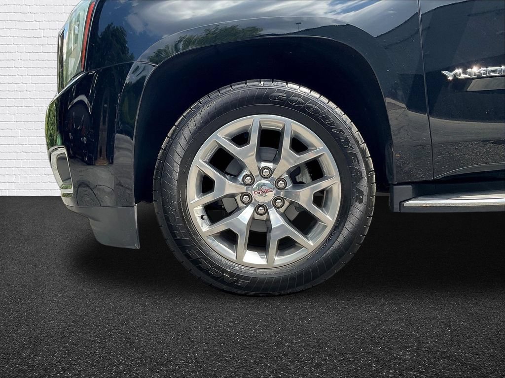Used 2018 GMC Yukon SLE w/ SLE Value Package RWD image 25