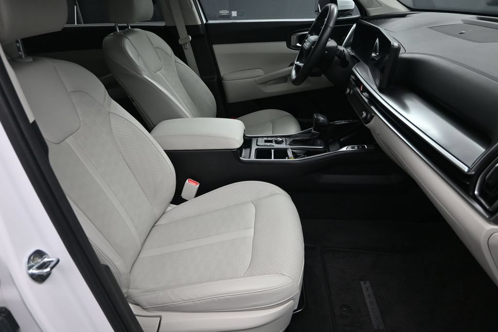 Certified 2026 Kia Sorento S AWD/4WD image 39