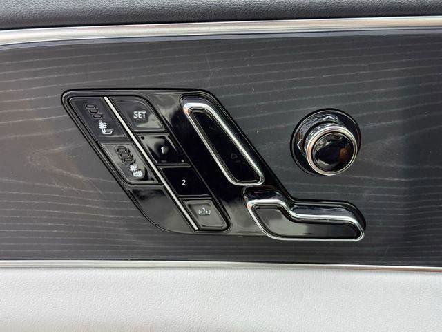 New 2025 Cadillac Lyriq Luxury image 19