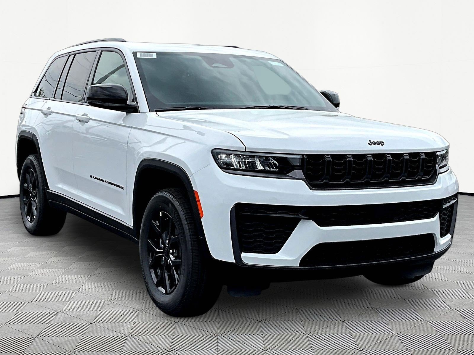 New 2026 Jeep Grand Cherokee Altitude AWD/4WD image 3