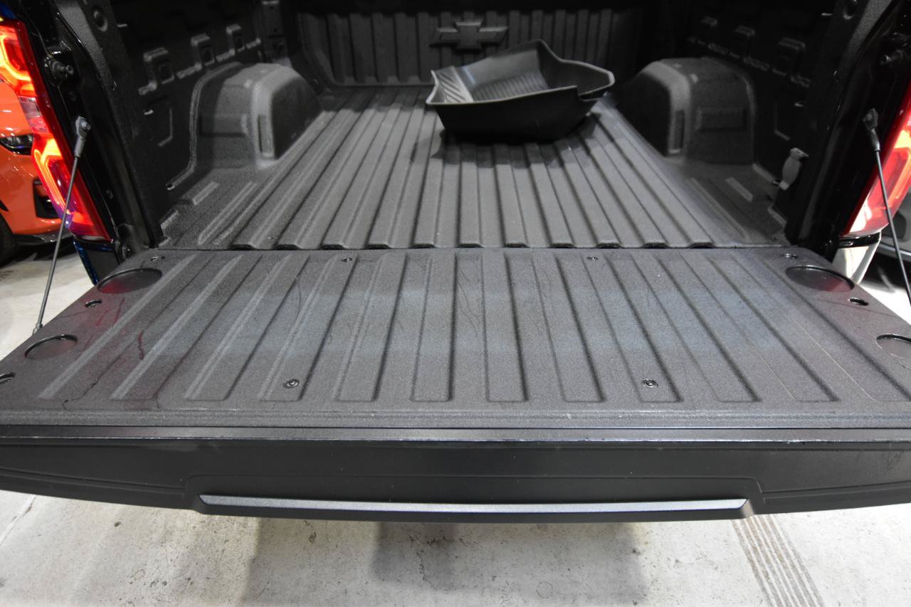 Used 2024 Chevrolet Silverado 1500 LT Trail Boss w/ Convenience Package II AWD/4WD image 44