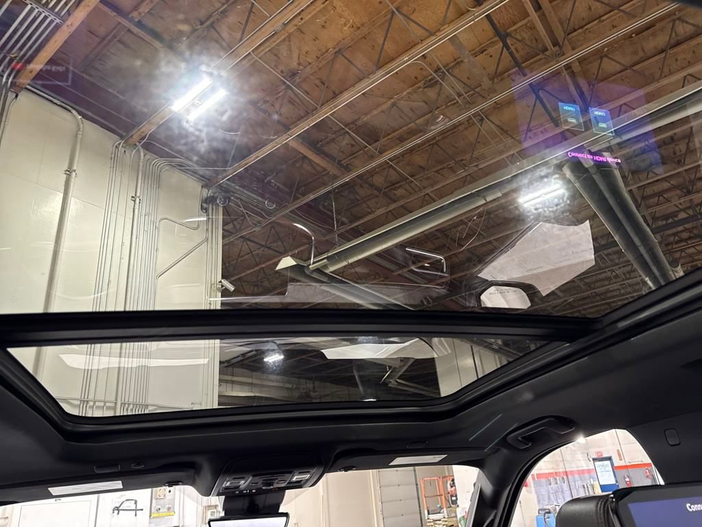 Certified 2024 Chevrolet Suburban High Country image 19