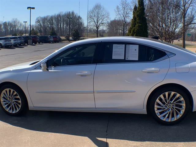 Certified 2021 Lexus ES 350 Ultra Luxury image 5