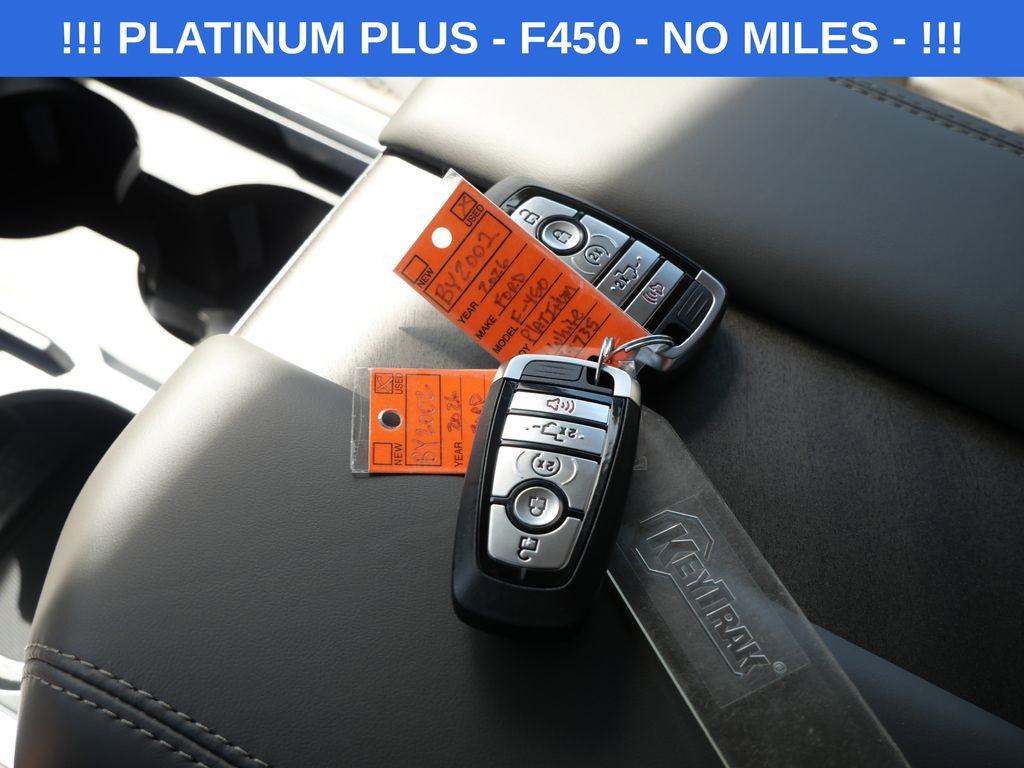 Used 2026 Ford F450 Platinum w/ Platinum Plus Package image 28