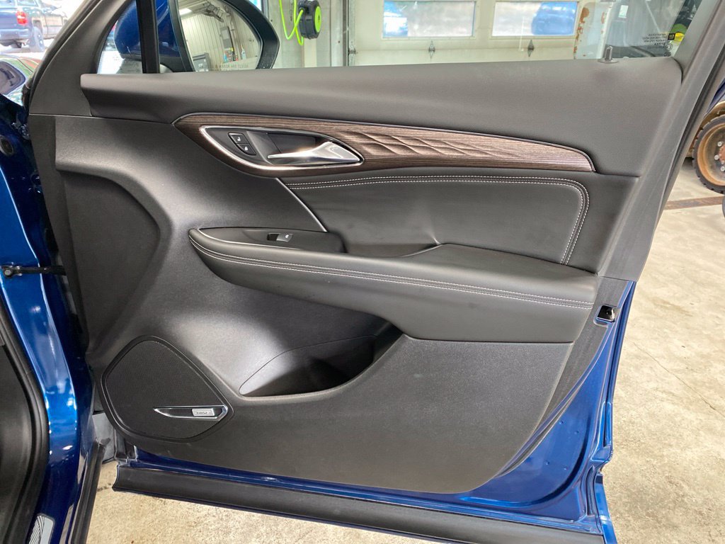 Used 2023 Buick Envision Avenir AWD/4WD image 17