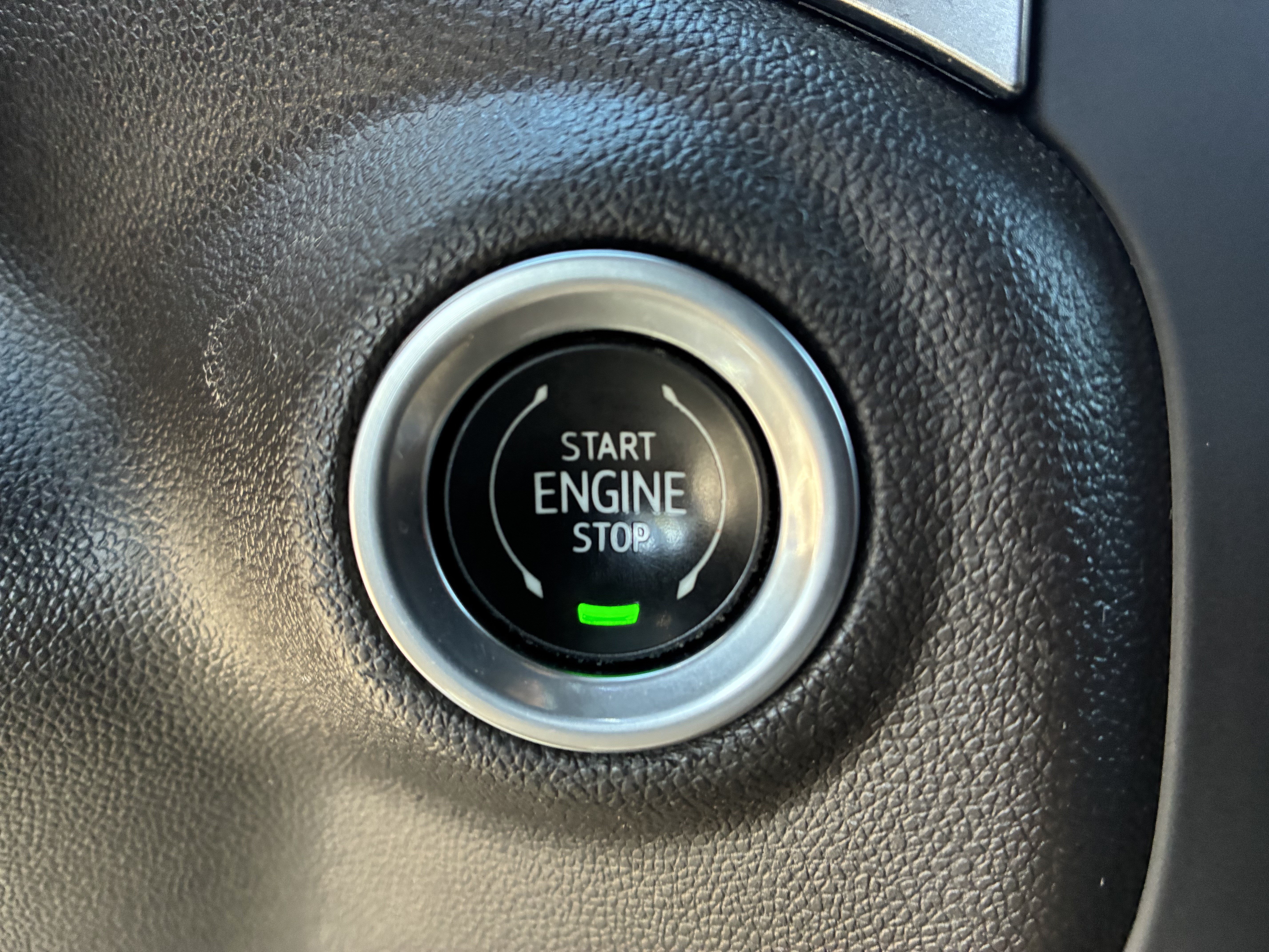 Used 2022 Chevrolet Silverado 1500 LT AWD/4WD image 32