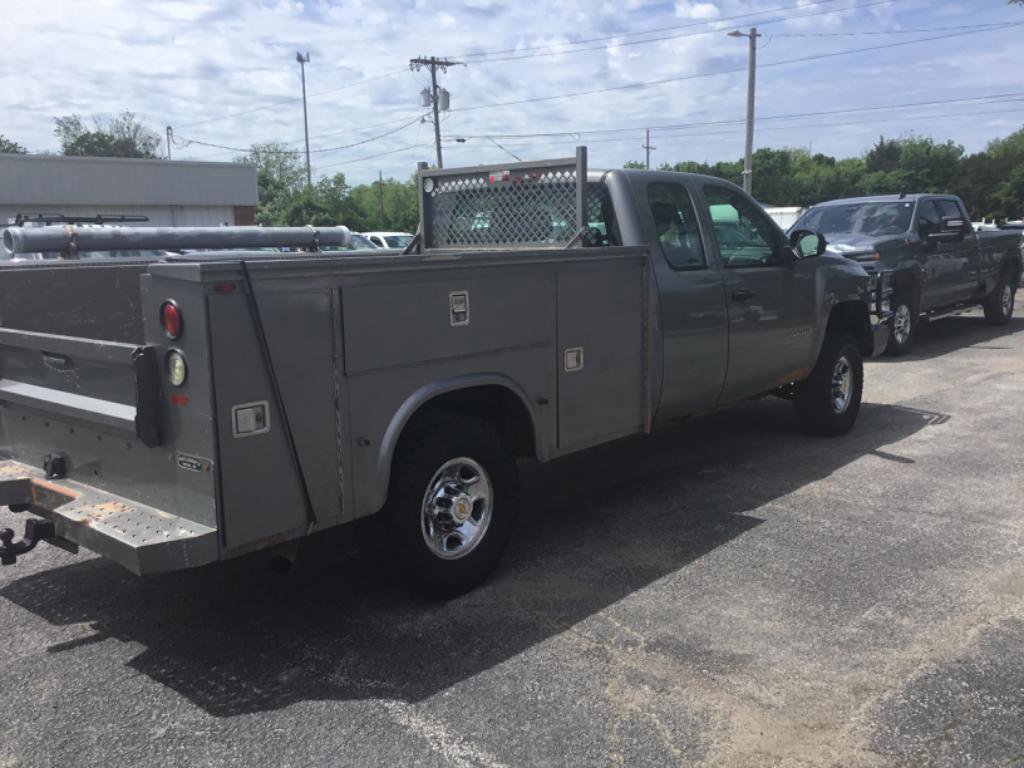 Used 2009 Chevrolet Silverado 2500 W/T AWD/4WD image 6