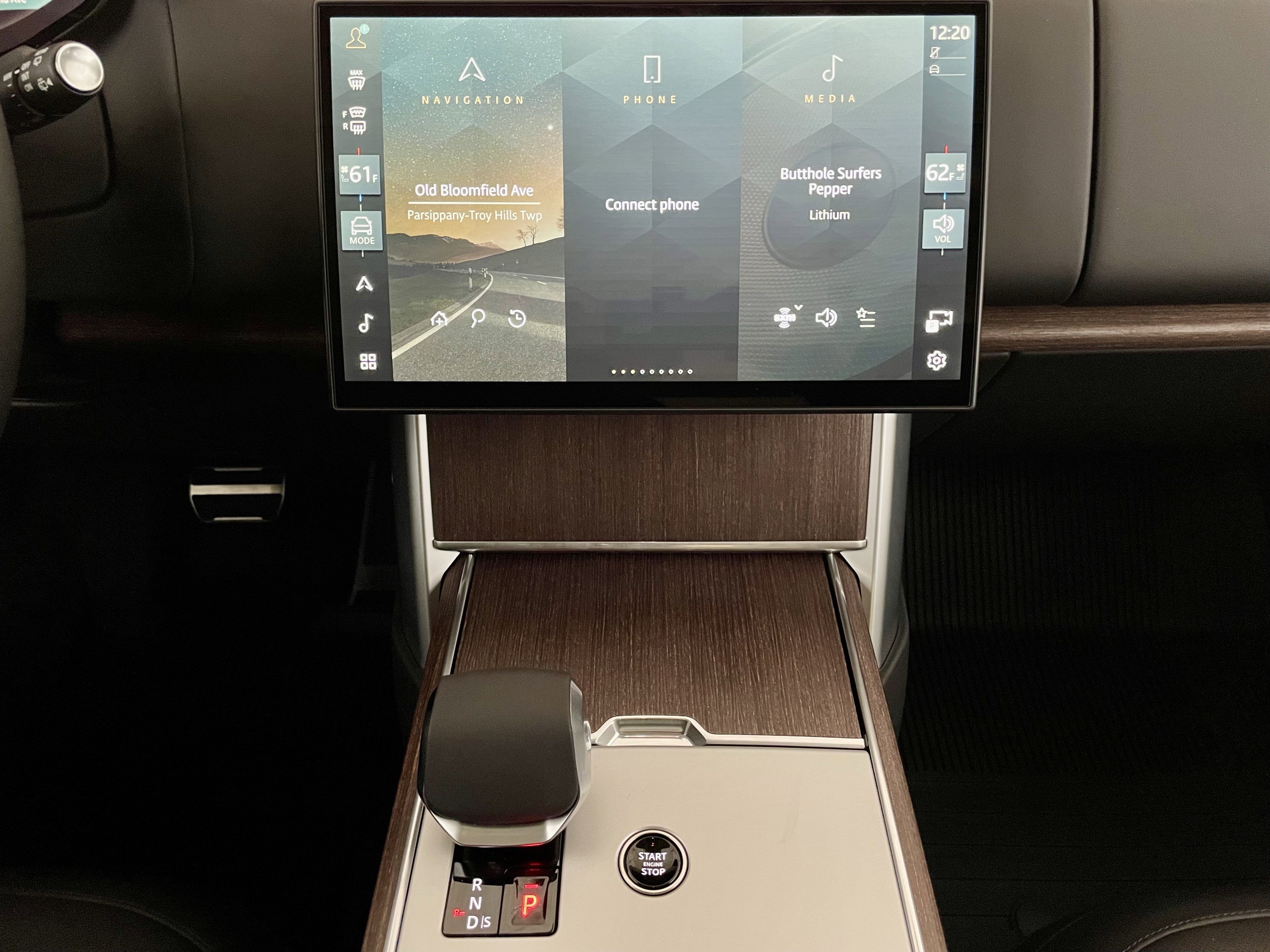 New 2025 Land Rover Range Rover SE image 19