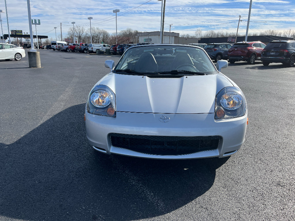 Used 2002 Toyota MR2 image 2