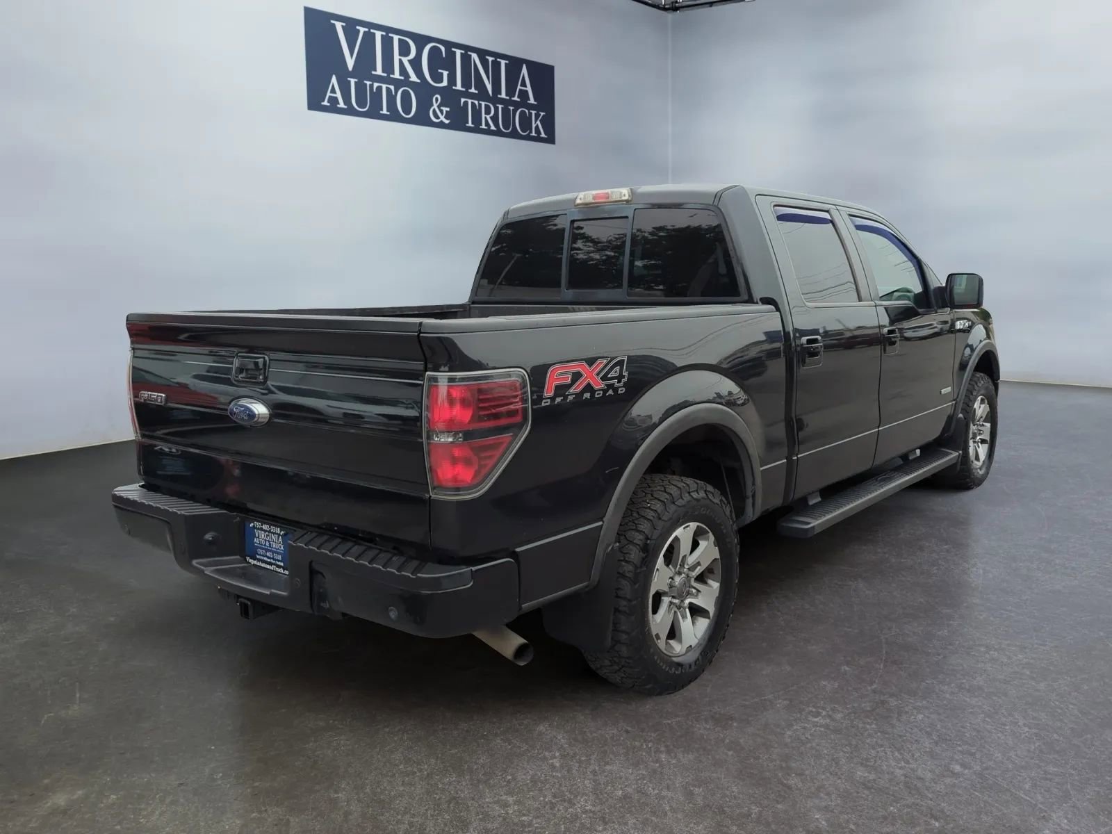 Used 2014 Ford F150 FX4 w/ Equipment Group 402A Luxury AWD/4WD image 9