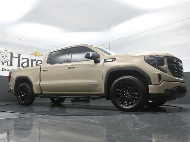 Used 2022 GMC Sierra 1500 Elevation w/ Elevation Premium Package image 2