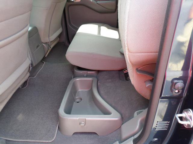 Used 2020 Nissan Frontier SV image 37