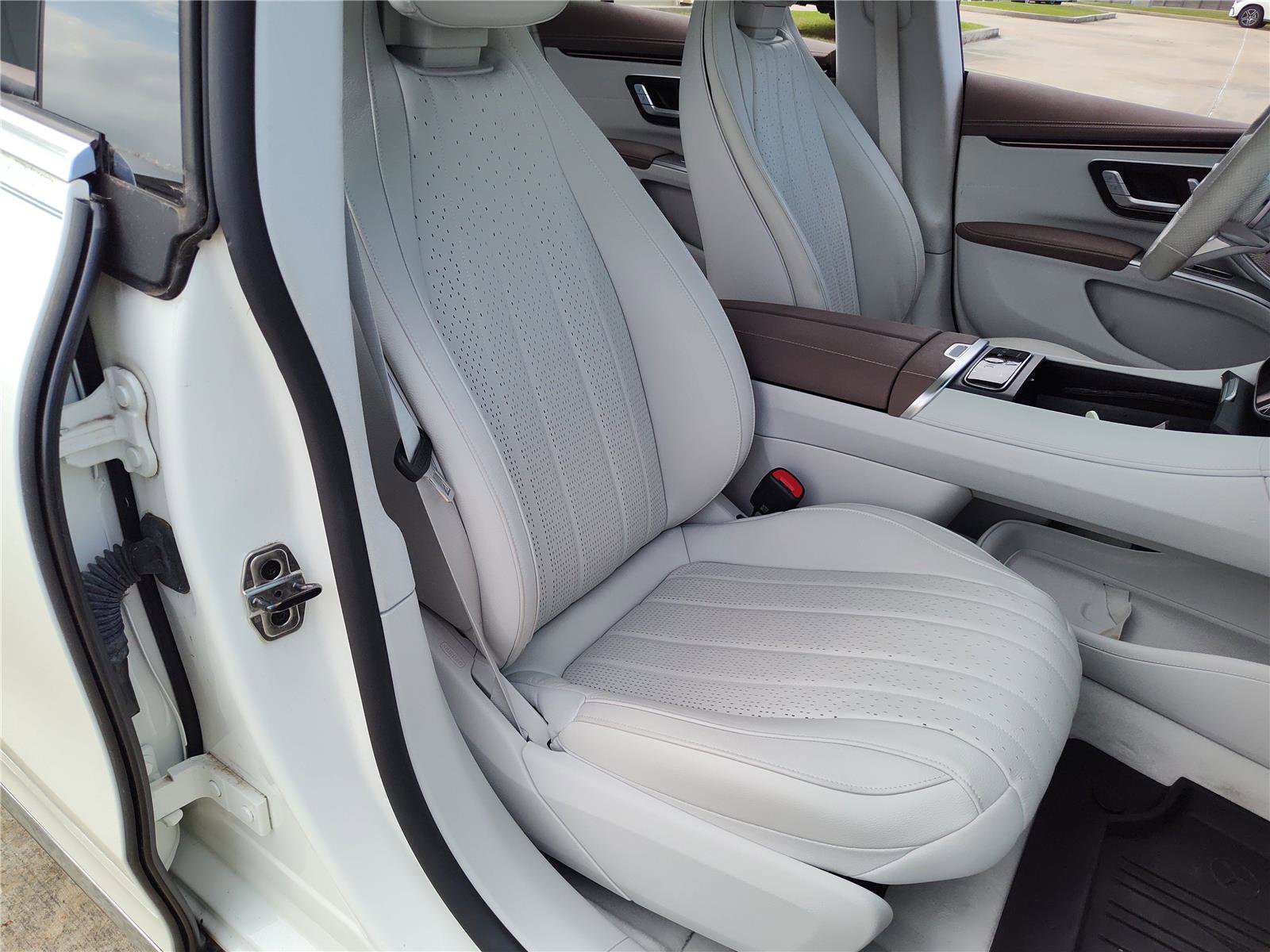 New 2022 Mercedes-Benz EQS 580 4MATIC Sedan image 20