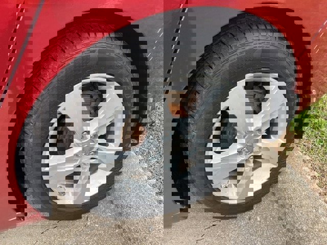 Used 2013 Hyundai Elantra GLS w/ Preferred Pkg image 5