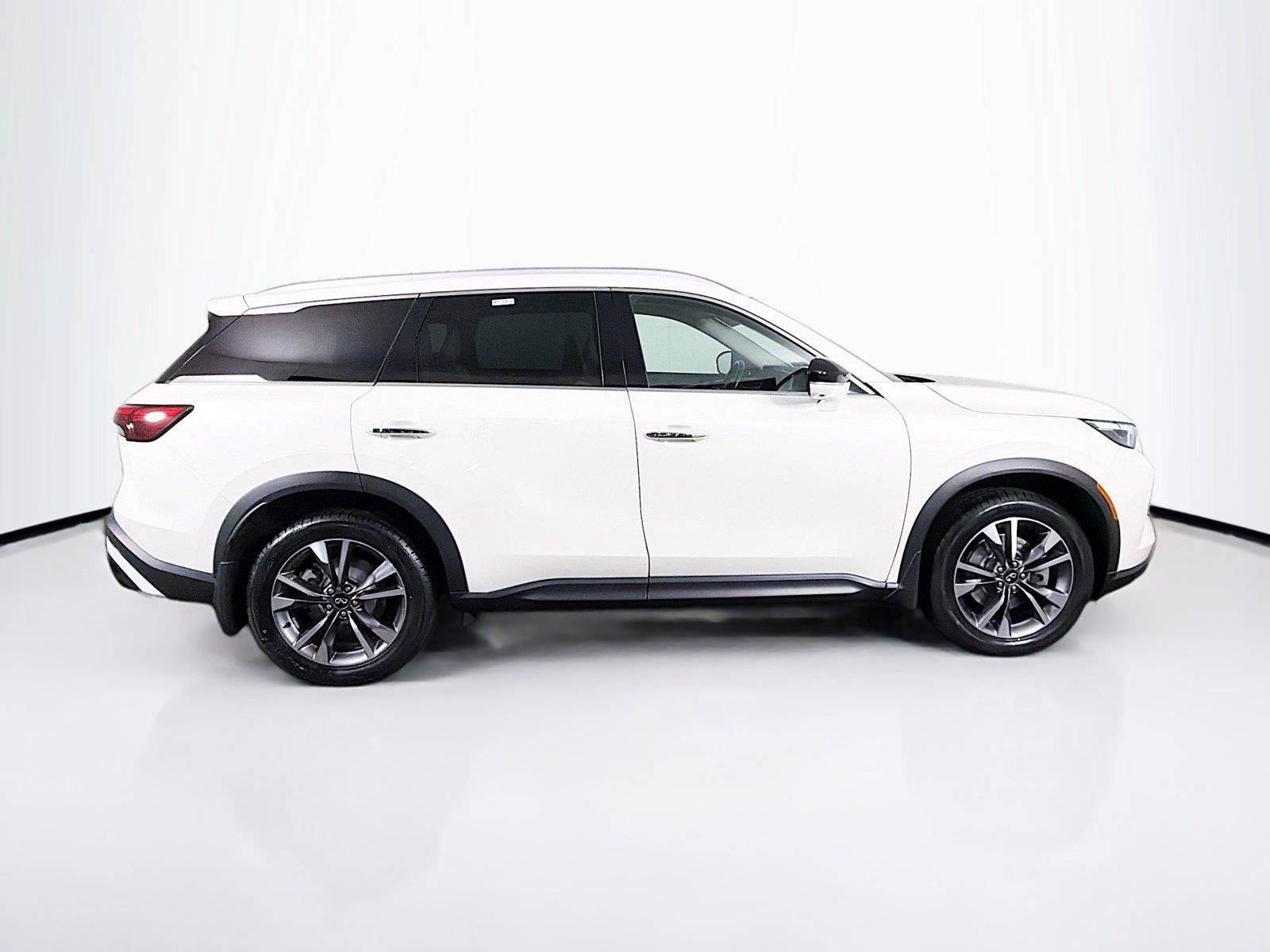 Used 2023 INFINITI QX60 Luxe w/ Cargo Package AWD/4WD image 12
