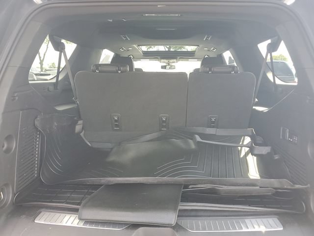 Certified 2022 Chevrolet Suburban RST w/ Luxury Package AWD/4WD image 7