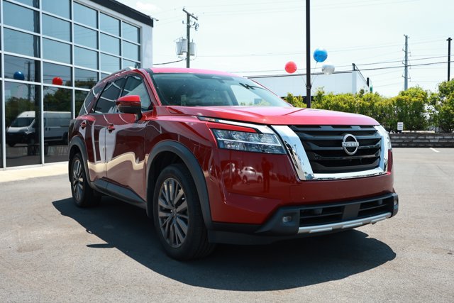 Used 2022 Nissan Pathfinder SL w/ SL Premium Package FWD image 3