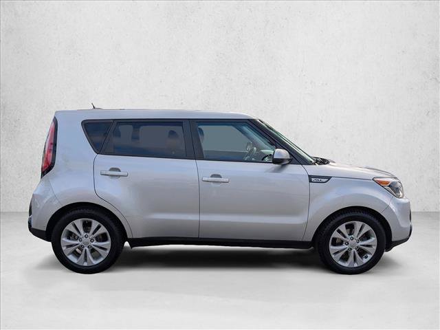 Used 2016 Kia Soul + FWD image 4