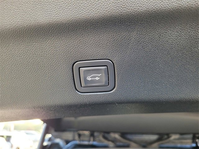 Used 2023 Chevrolet Tahoe High Country image 8