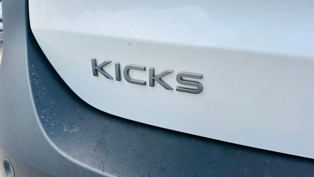 New 2026 Nissan Kicks SR FWD image 10