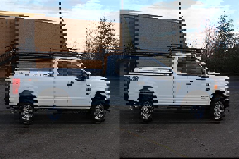 Used 2022 Ford F250 XL w/ Power Equipment Group image 5