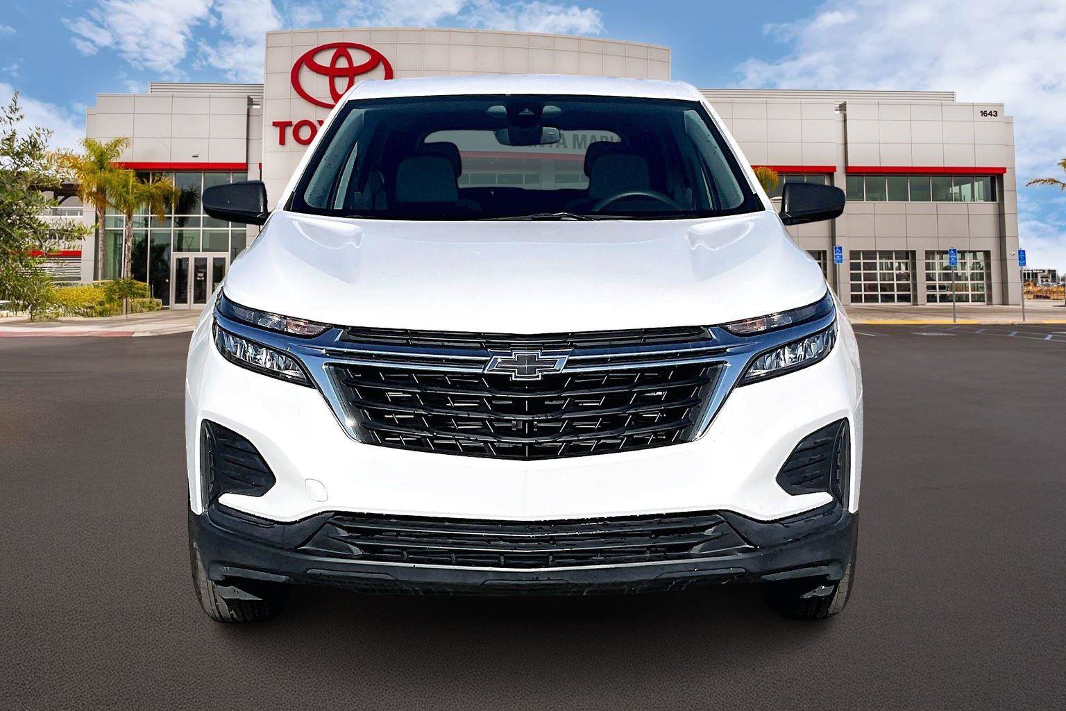 Used 2024 Chevrolet Equinox LS w/ LPO, Cargo Package image 3