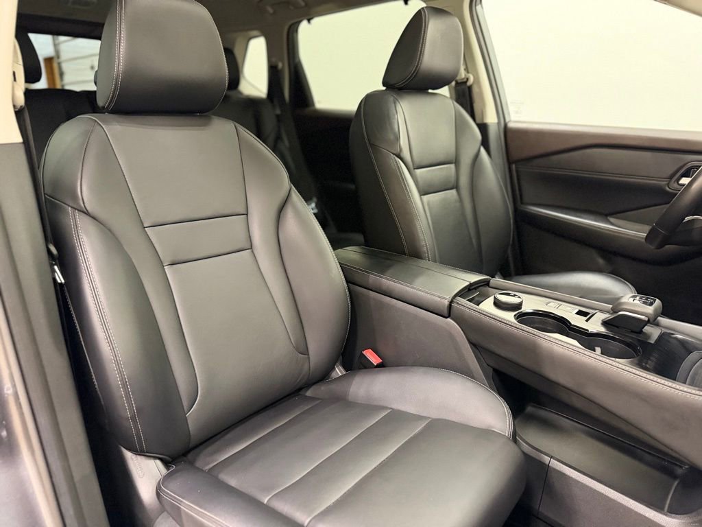 Used 2023 Nissan Rogue SL w/ SL Premium Package image 20