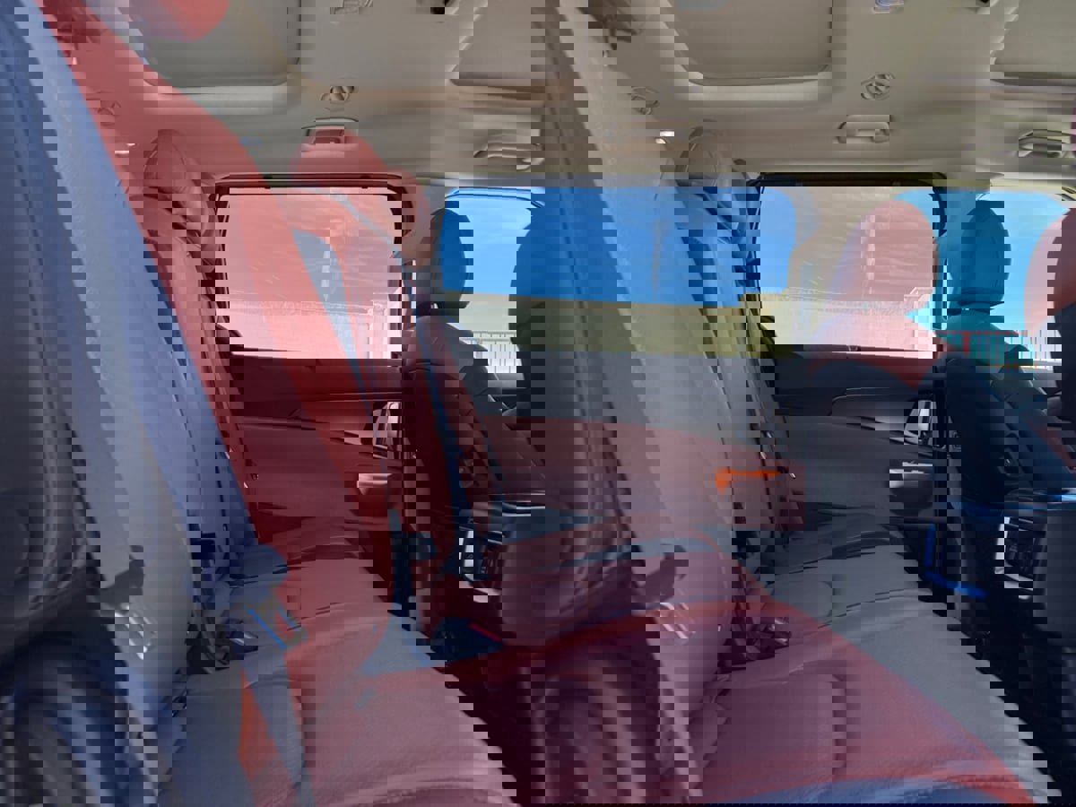 Used 2025 Kia Carnival SX Prestige image 19