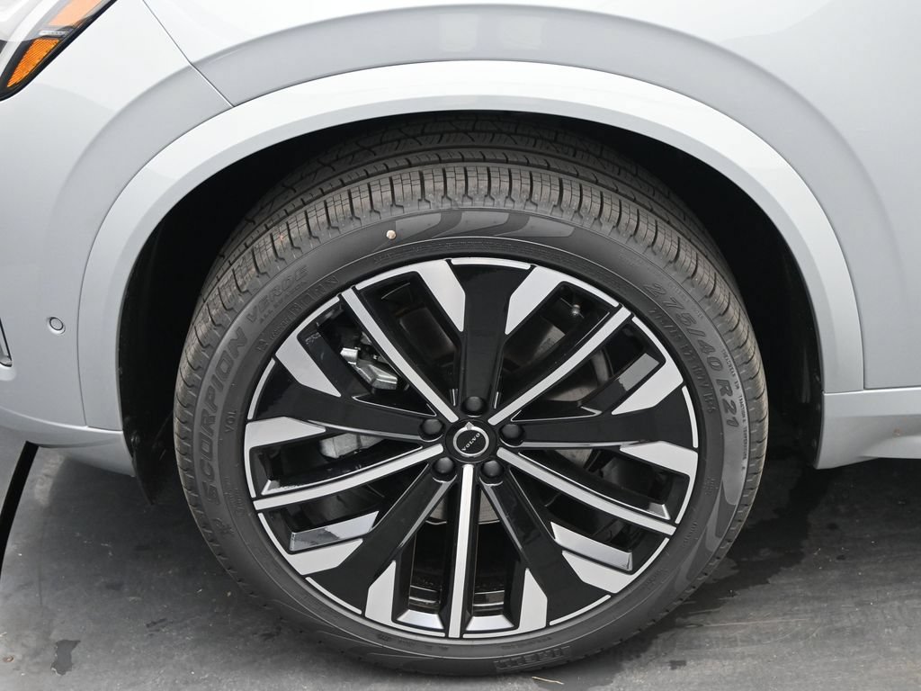New 2026 Volvo XC90 B6 Plus w/ Protection Package Premier AWD/4WD image 4