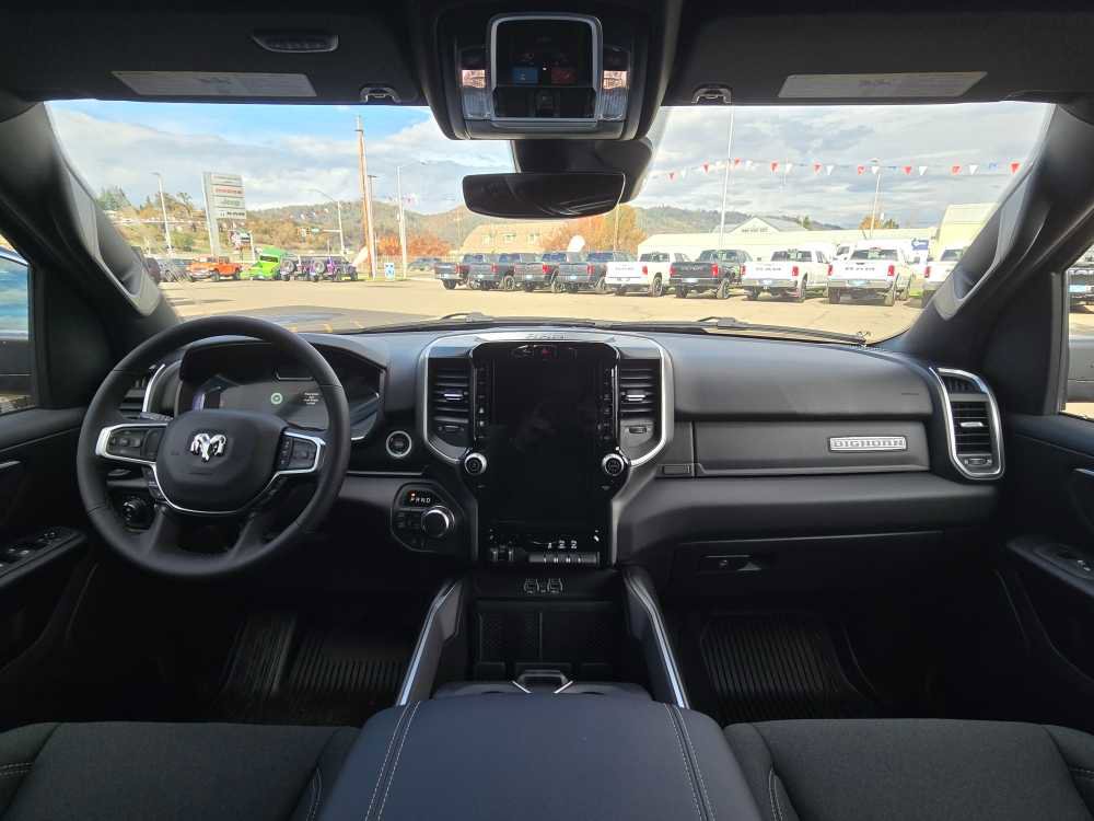 New 2026 RAM 1500 Big Horn AWD/4WD image 15