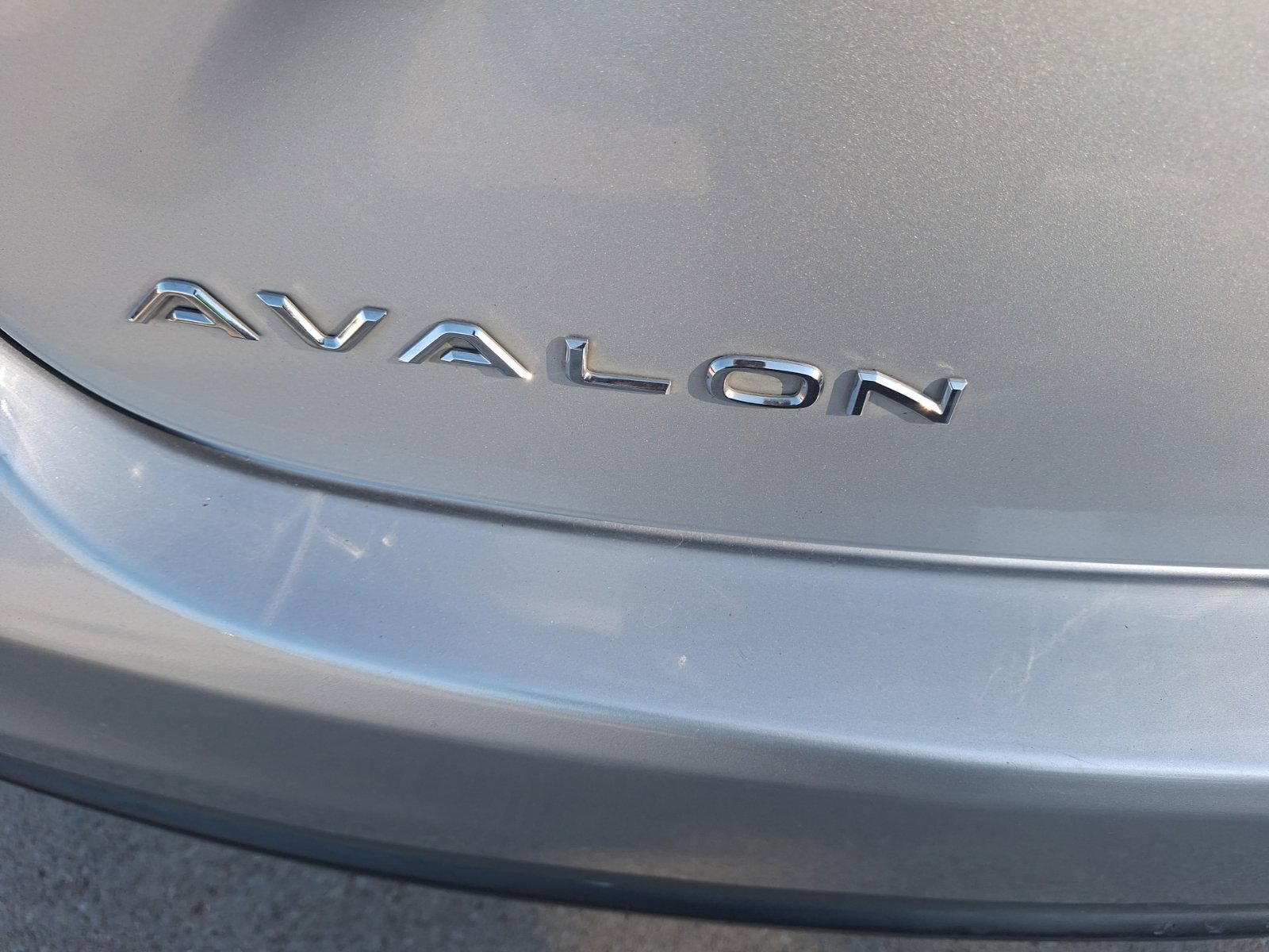 Used 2014 Toyota Avalon Limited FWD image 13