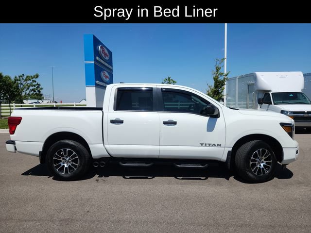 Used 2022 Nissan Titan SV w/ SV Convenience Package AWD/4WD image 13