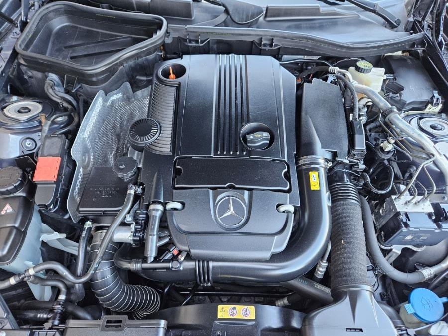 Used 2013 Mercedes-Benz SLK 250 image 10