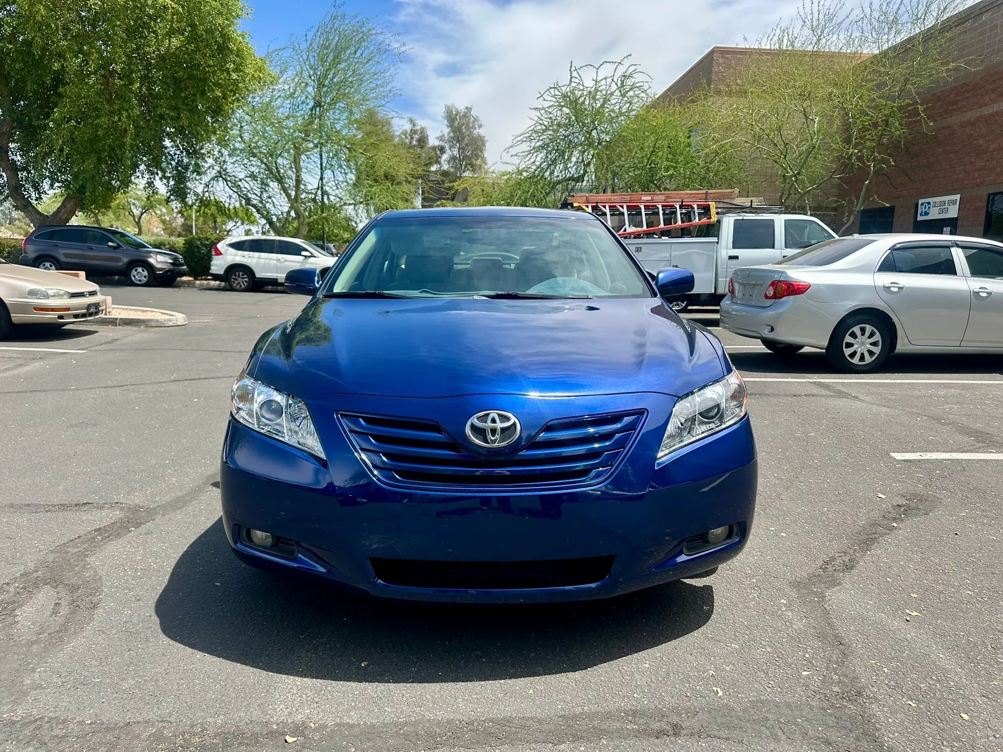 Used 2007 Toyota Camry XLE FWD image 2