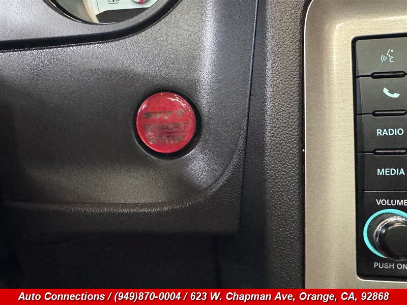 Used 2014 Dodge Challenger SRT8 RWD image 18