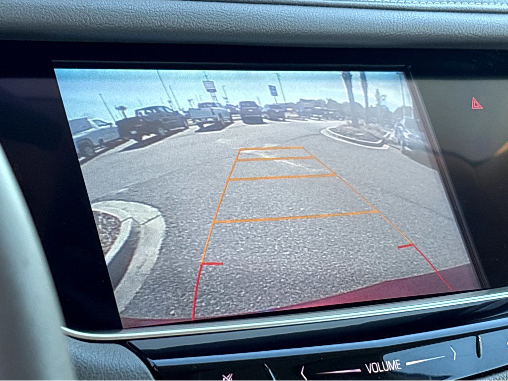 Used 2017 Cadillac XT5 Luxury w/ Driver Awareness Package image 40