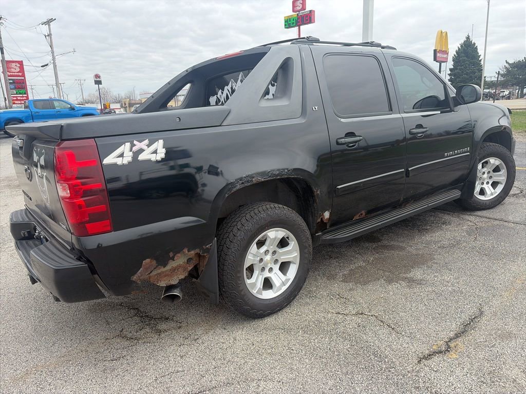 Used 2009 Chevrolet Avalanche LS image 3