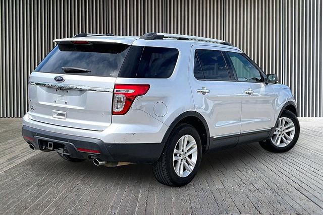 Used 2011 Ford Explorer XLT w/ 202A Rapid Spec Order Code FWD image 2