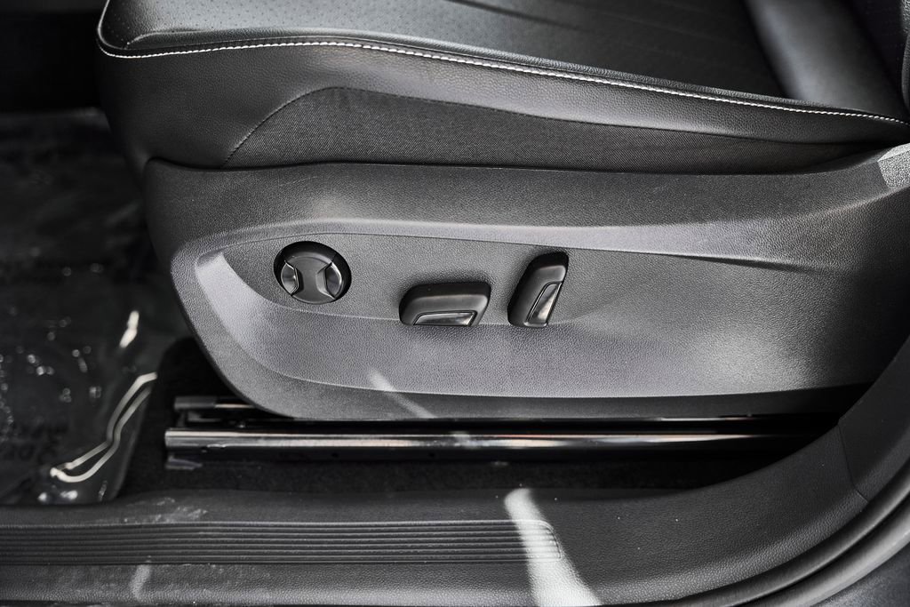 Used 2024 Volkswagen Tiguan Wolfsburg Edition FWD image 18