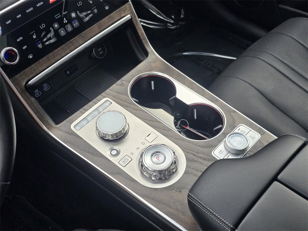 Used 2025 Genesis GV80 2.5T Advanced image 17