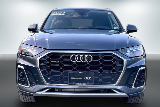 Certified 2023 Audi Q5 2.0T Premium w/ Convenience Package AWD/4WD image 3
