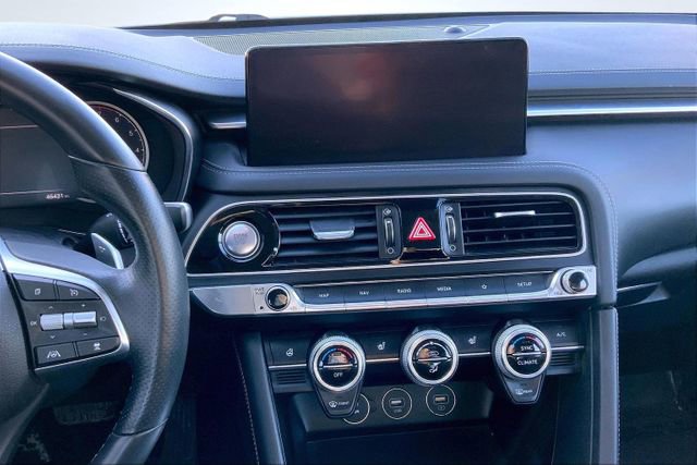 Used 2023 Genesis G70 2.0T image 20