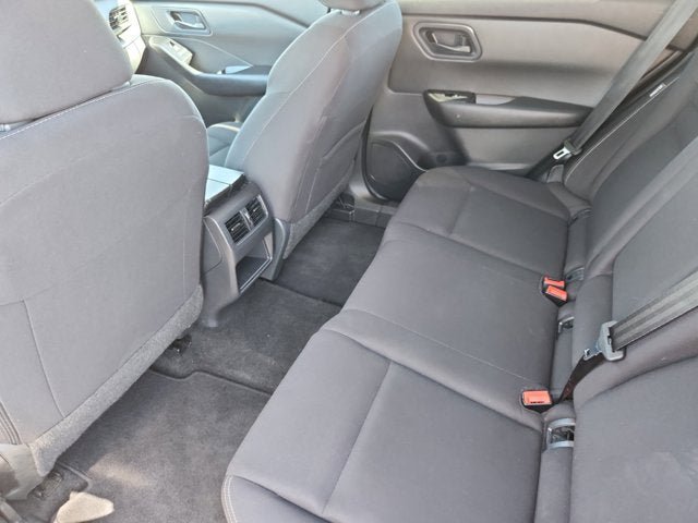 Used 2024 Nissan Rogue S image 13