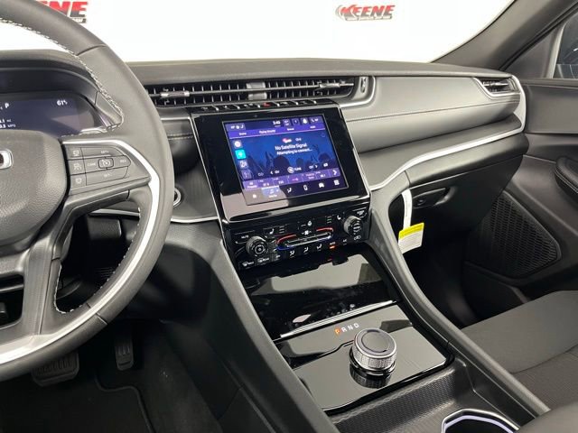 New 2025 Jeep Grand Cherokee Laredo X w/ Luxury Tech Group I image 19