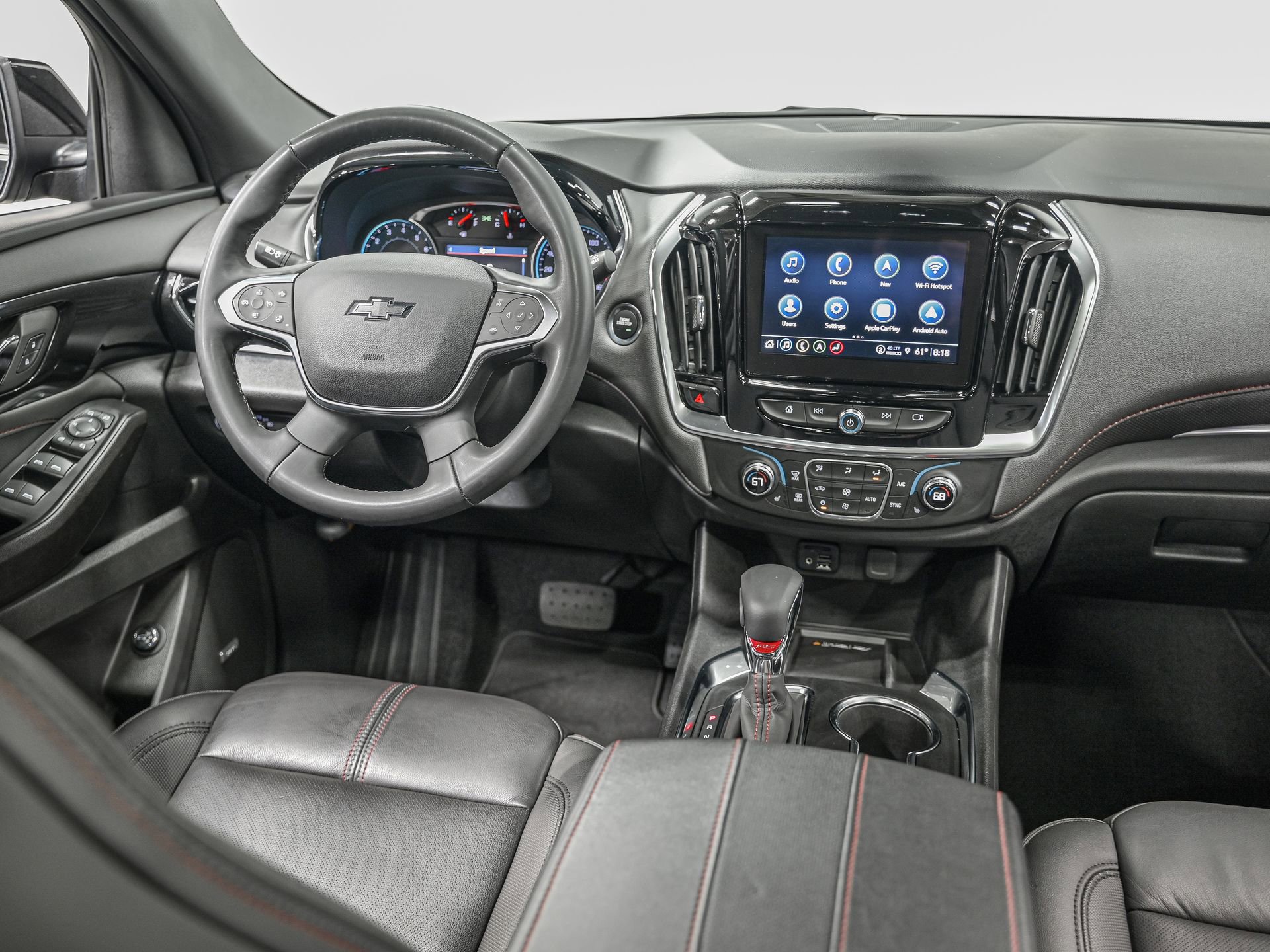 Used 2023 Chevrolet Traverse RS image 24