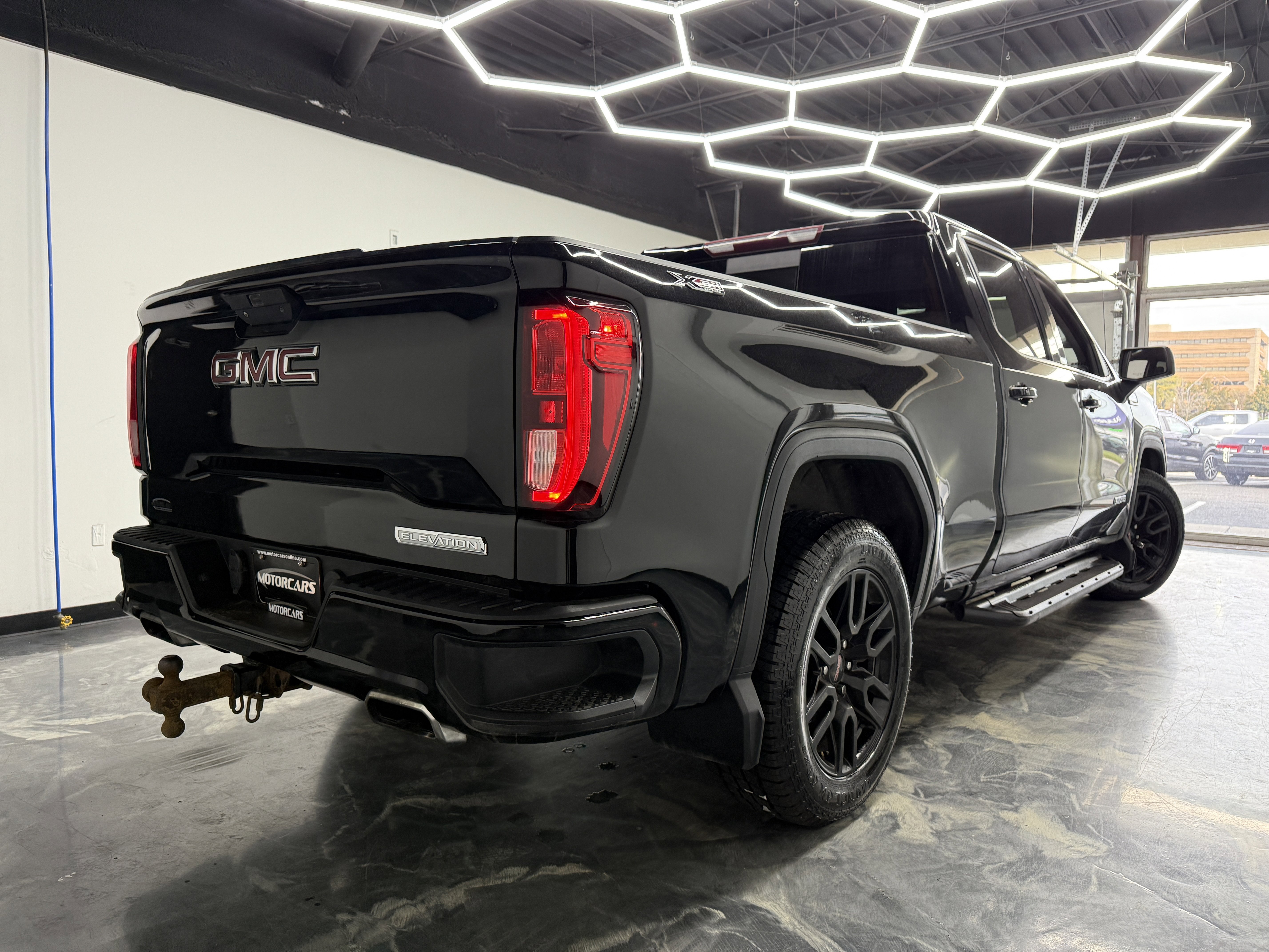 Used 2019 GMC Sierra 1500 Elevation image 3
